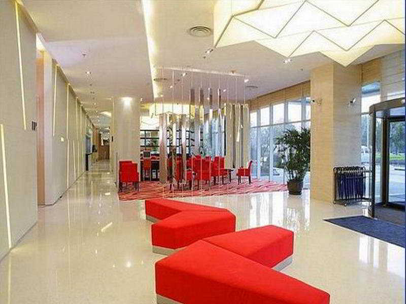 Holiday Inn Express Meilong 上海市 エクステリア 写真